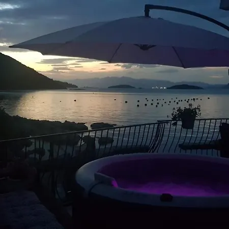 Villa Private By The Sea *
